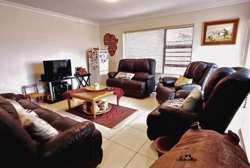 4 Bedroom Property for Sale in Monte Christo Western Cape